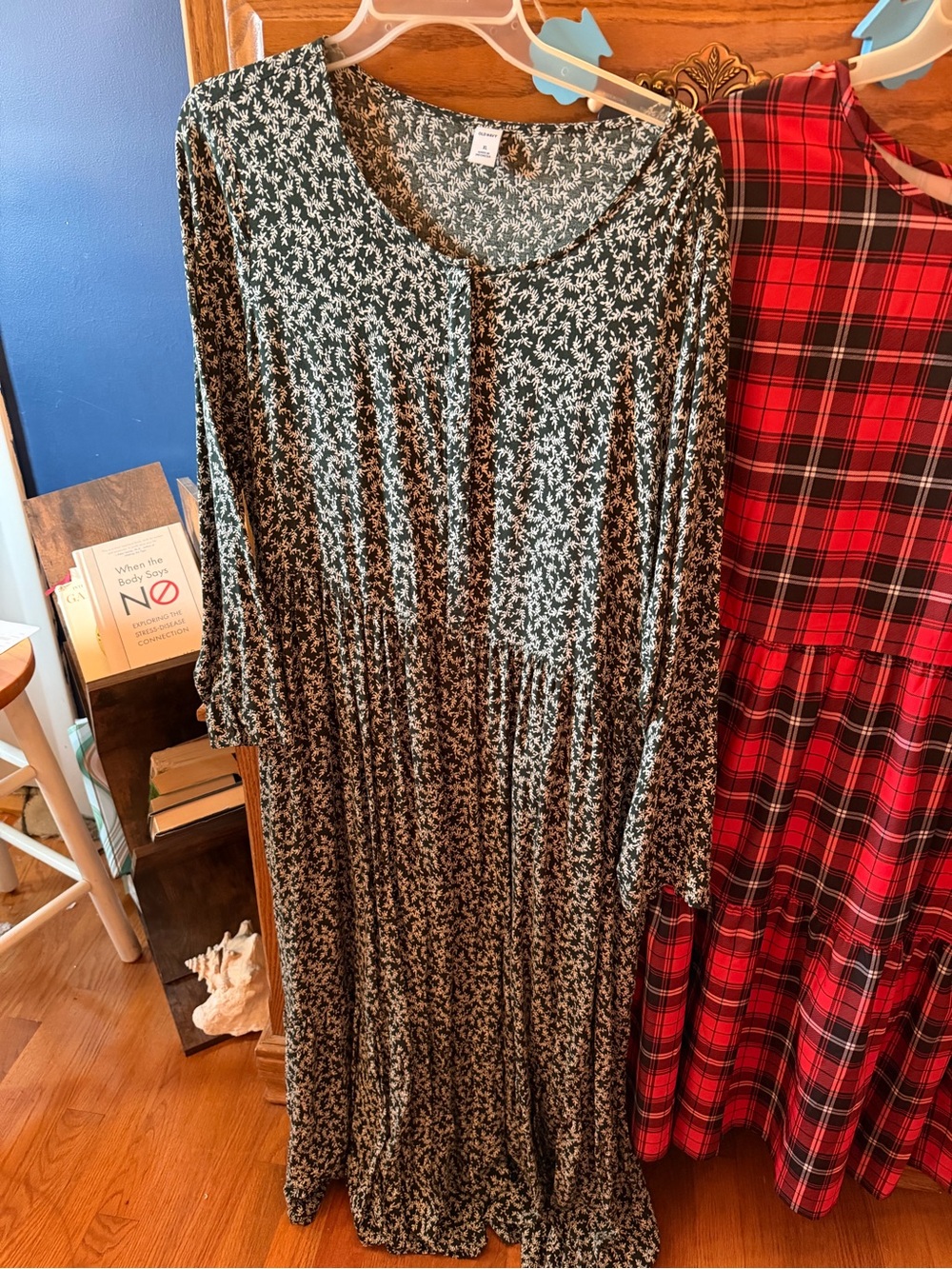Old Navy Green and White Floral Tiered Maxi Dress Plaid dress s 3x